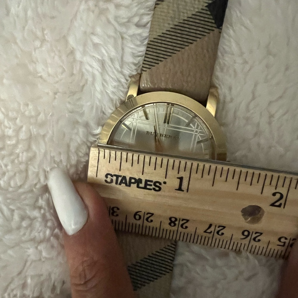 Burberry Women Watch - Picture 3 of 14